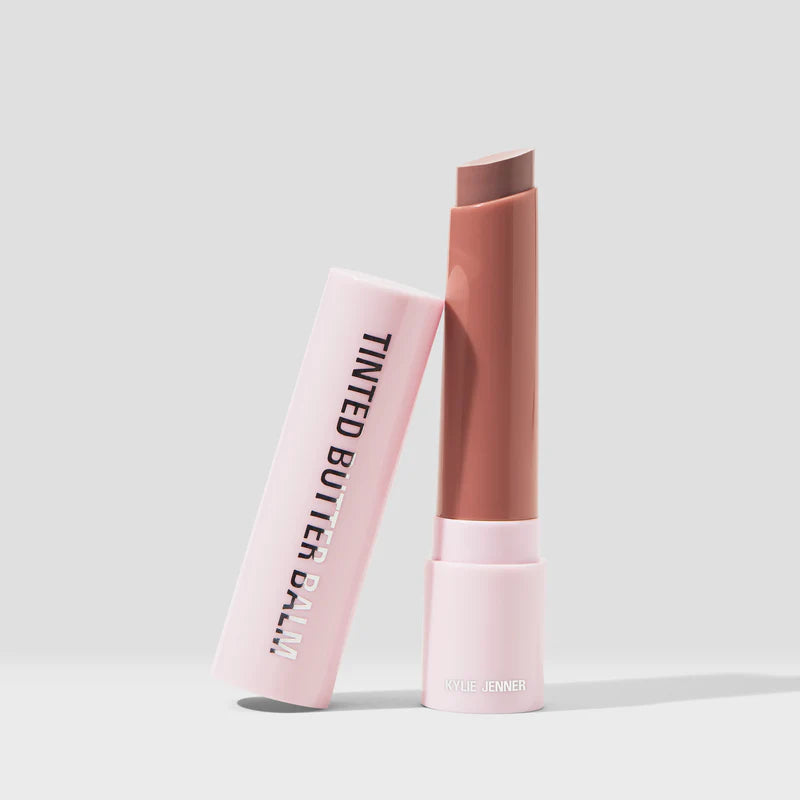 Bálsamo de labios con color | Tinted Butter Balm She's Lovely | Kylie Cosmetics